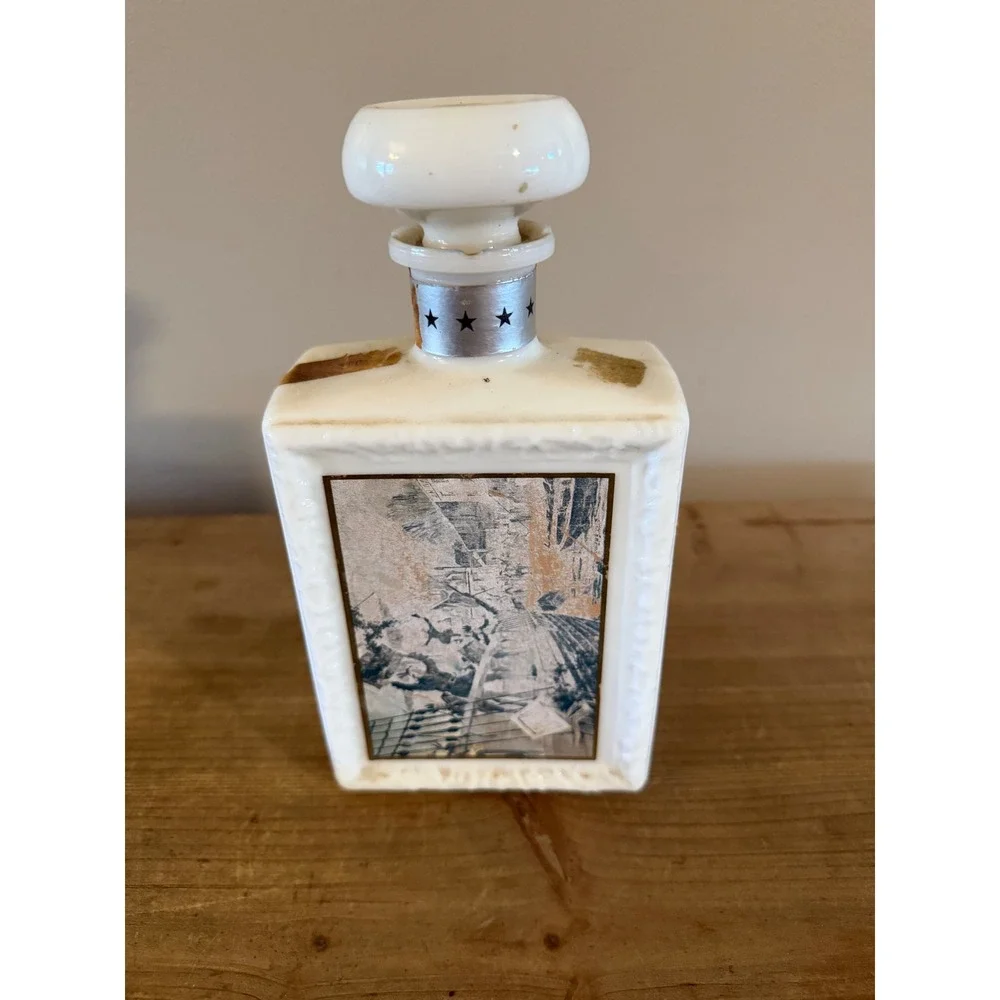 Vintage JW Dant Americana Milk Glass Bourbon Decanter Boston Tea Party Eagle‎